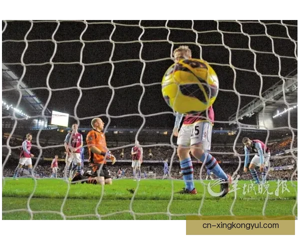 切尔西2627主场亮蓝黄狮新装